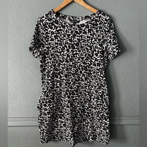 Ellen Tracy | t shirt dress | black | white | pockets | L